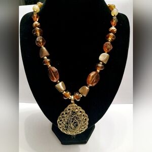 Vntg Icing Acrylic Brown Beaded Necklace With Pendant 13"